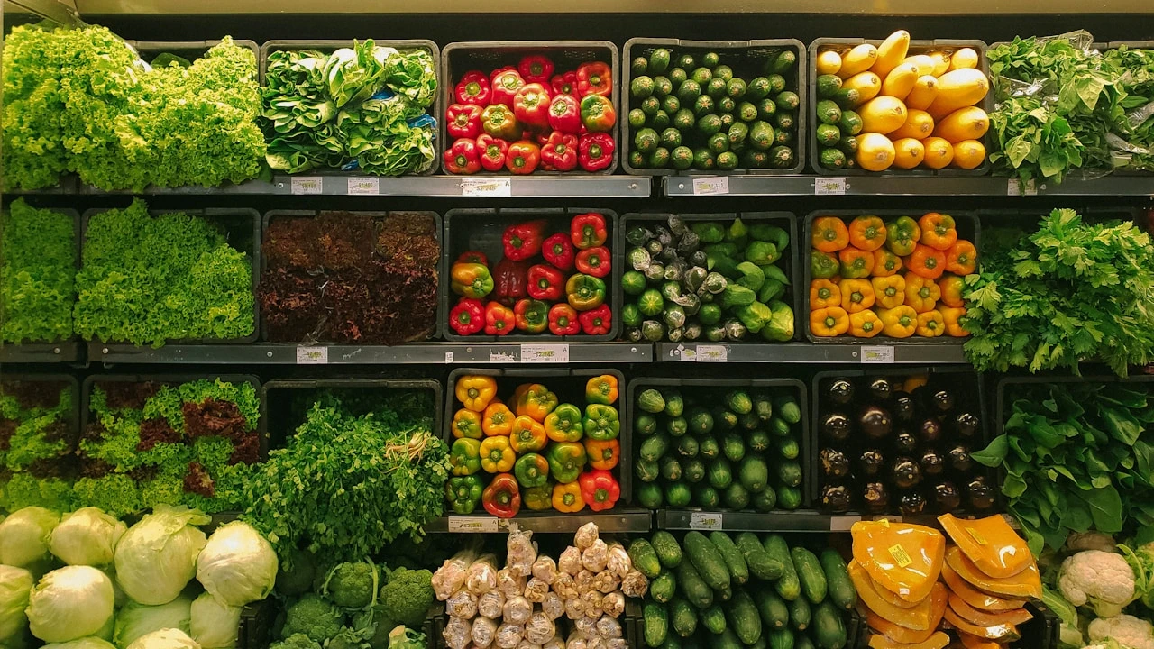 Amazon Fresh curated organic groceries and provisions